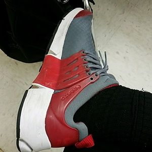 Meet your Posher, Phillip